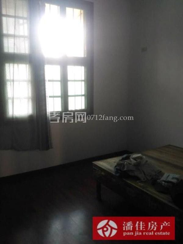 給小孩一個未來實小文昌 電信小區(qū)3室2廳1衛(wèi)101平