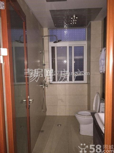 寶航新苑3房2廳2衛(wèi)精裝修