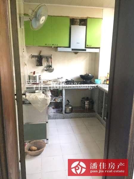 全洲國(guó)際中層132平南北通透三房精裝修81萬(wàn)拎包入住