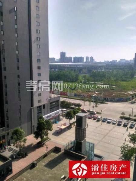 北京二路玉泉 南门对面146平毛坯证满税低