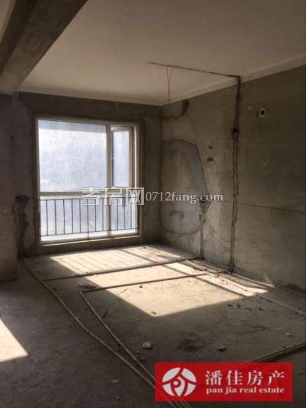 滿二掛口街131平中等裝修三面采光5樓拎包入住