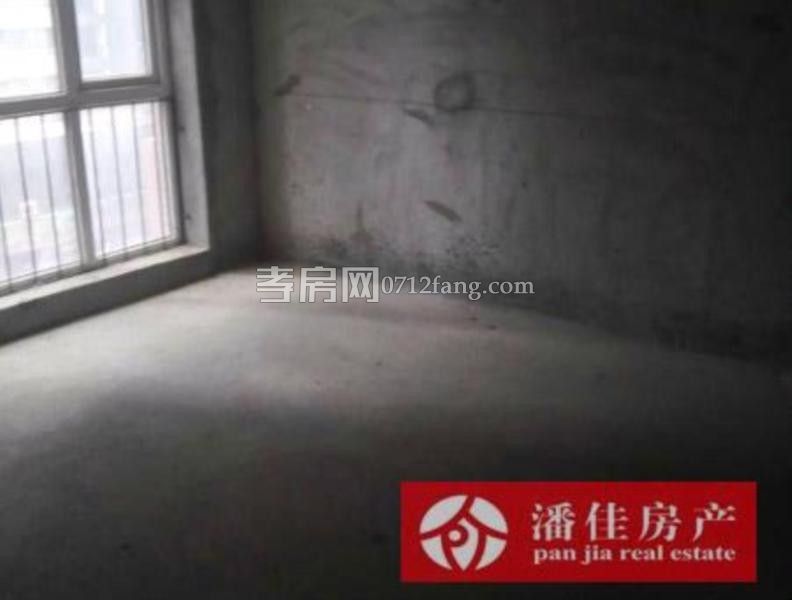 滿二掛口街131平中等裝修三面采光5樓拎包入住