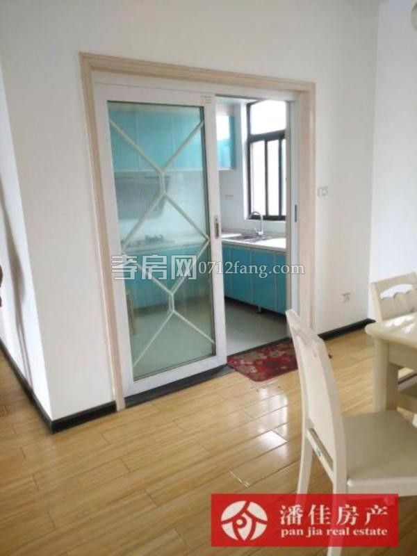 掛口小區(qū)大三房，精裝修，送全套家電，拎包入住