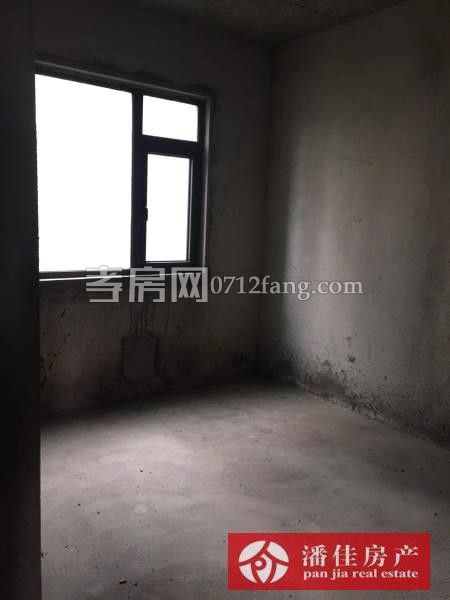 單價(jià)3100永新中學(xué)對(duì)面合力佳苑150平大三房二廳二衛(wèi)