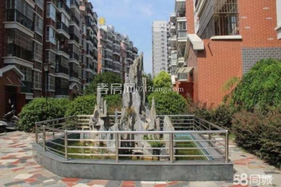 滿兩年濱湖天地蘭苑4室2廳2衛(wèi)2陽臺南北通透采光好