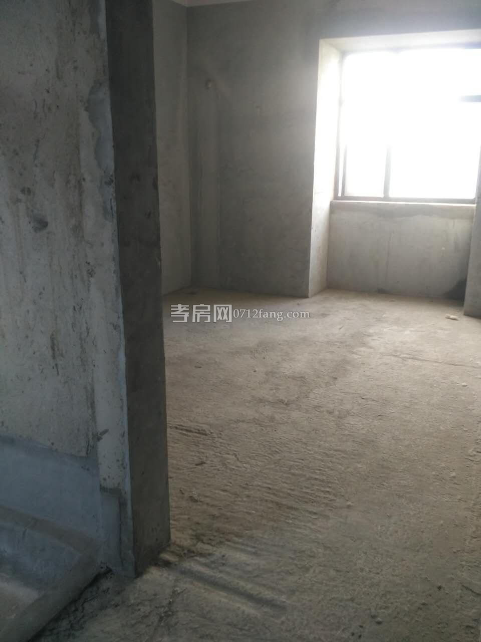 滿二體育館旁小康新村2室2廳1衛(wèi)109平精裝修拎包入住