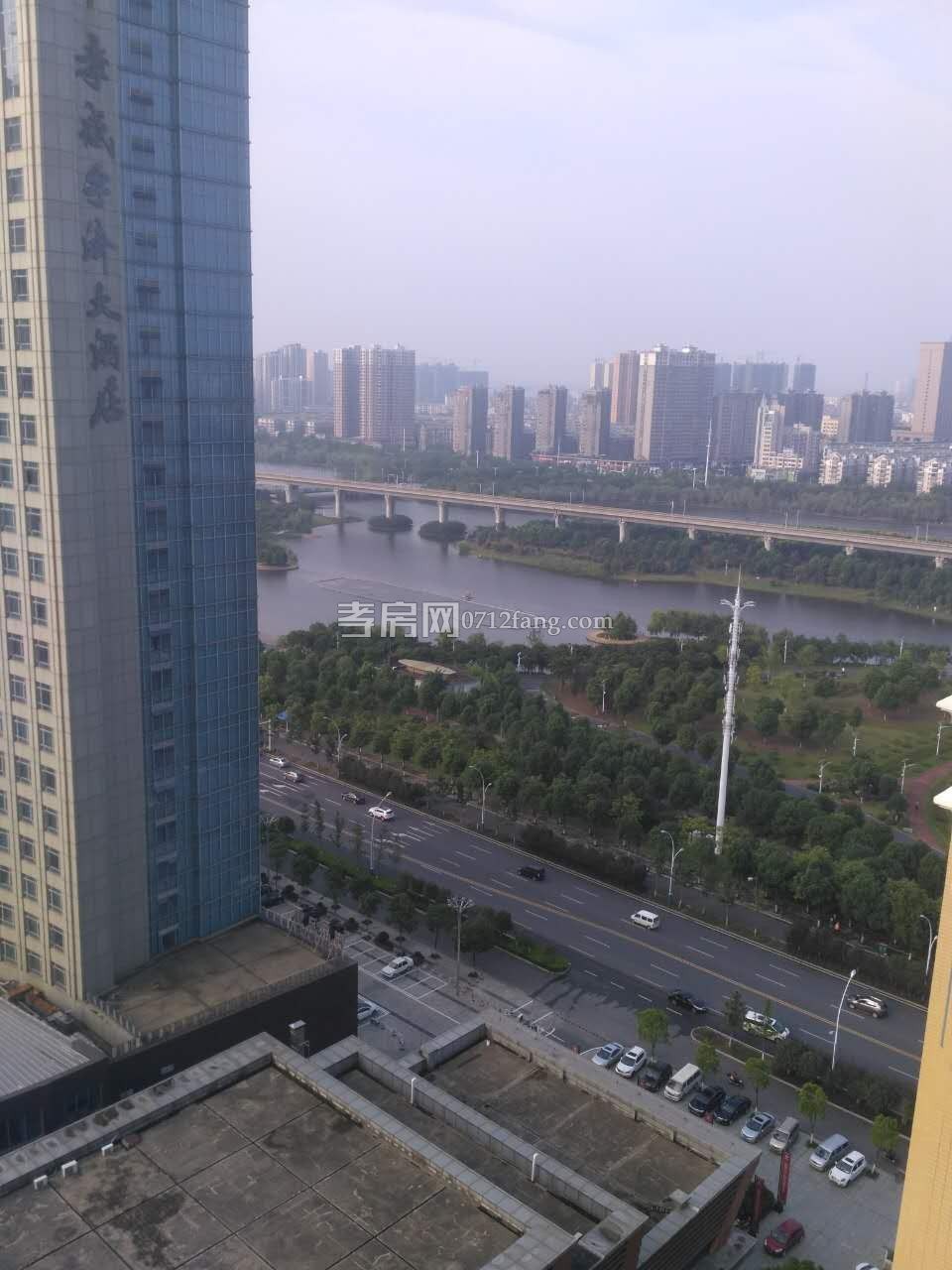 滿二體育館旁小康新村2室2廳1衛(wèi)109平精裝修拎包入住