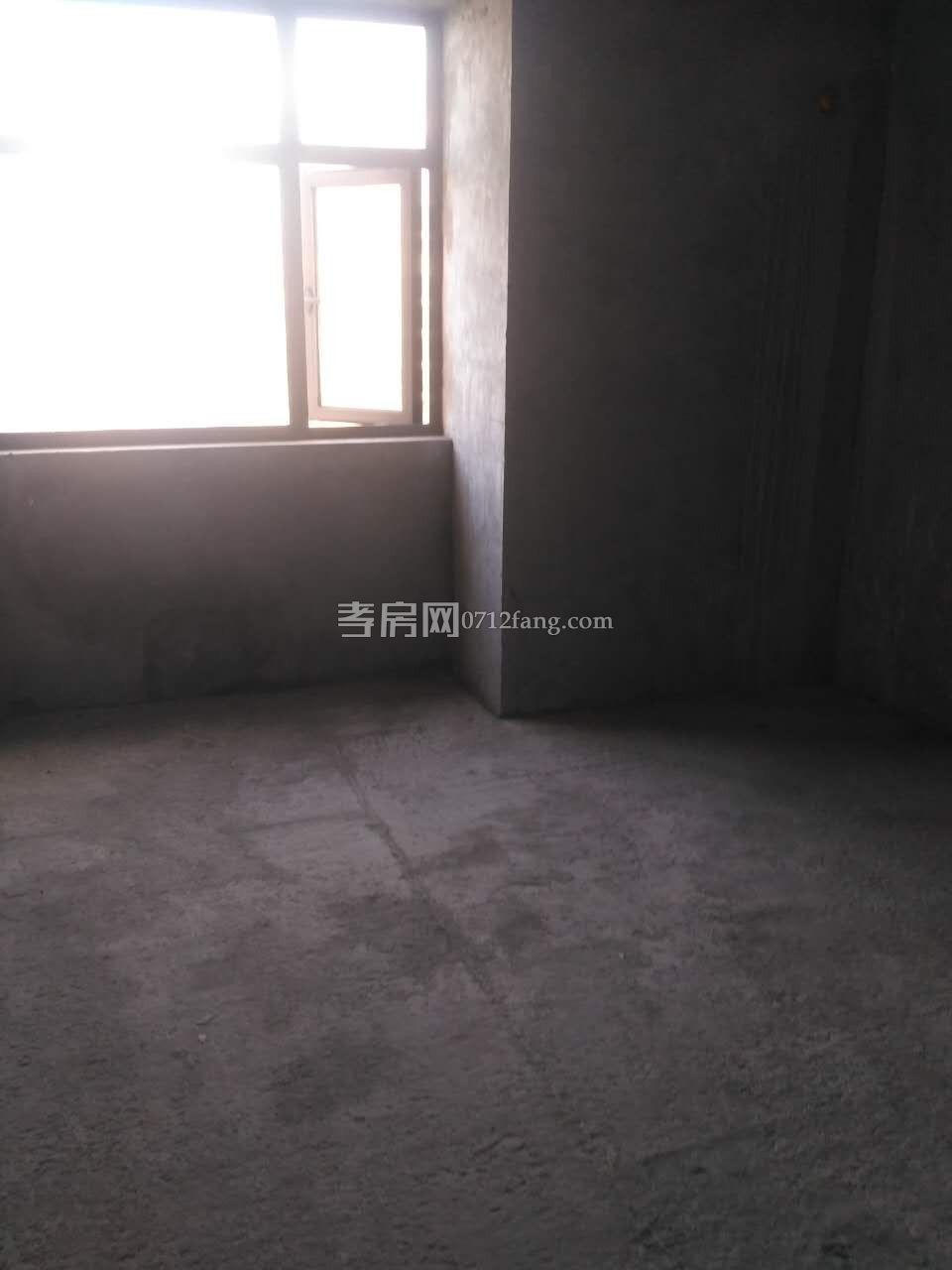 滿二體育館旁小康新村2室2廳1衛(wèi)109平精裝修拎包入住