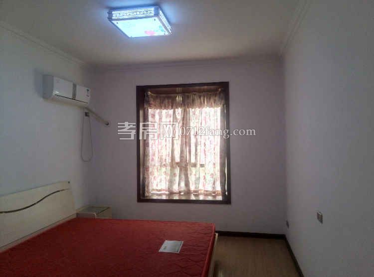 后錦繡雅苑3室2廳拎包入住