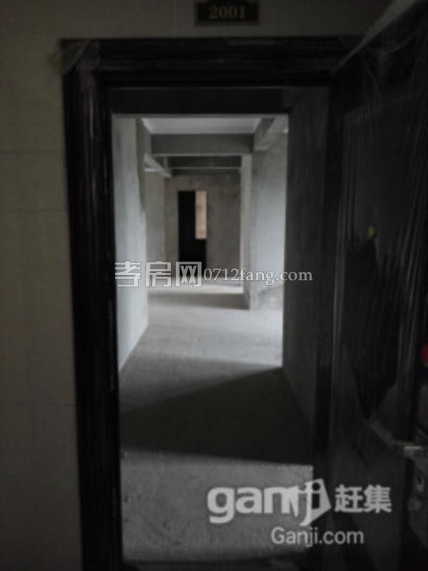 星河天街3室2廳1衛(wèi)2陽(yáng)臺(tái)97送15平觀景高層