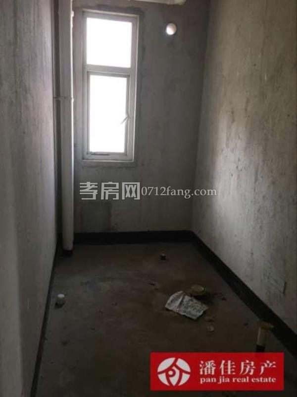 三面采光南北通透香港城一期4室2廳2衛(wèi)139送20平觀景房