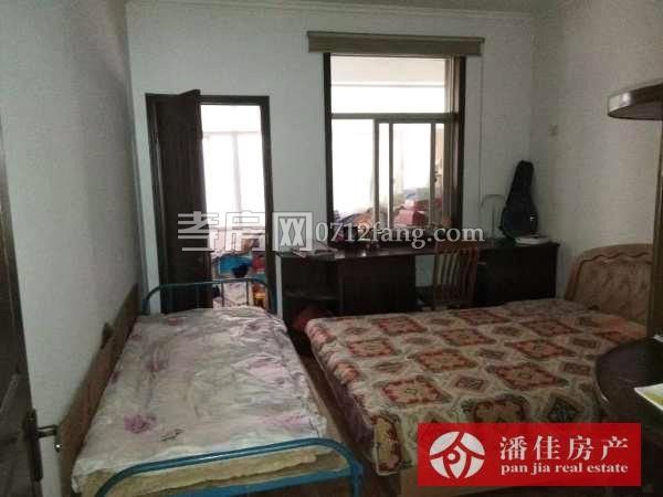 急售！滿二錦繡后湖精裝三房117平70萬