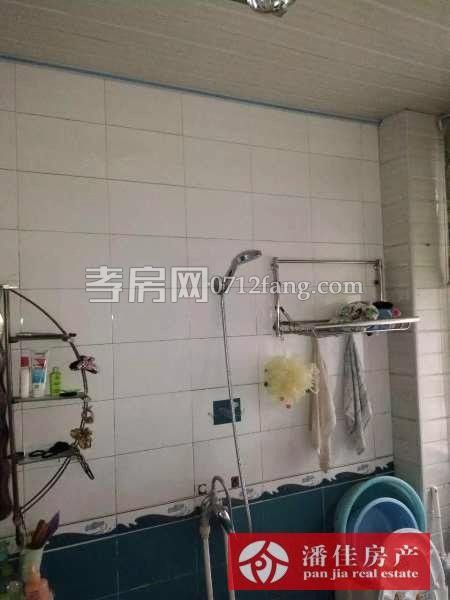 急售！滿二錦繡后湖精裝三房117平70萬