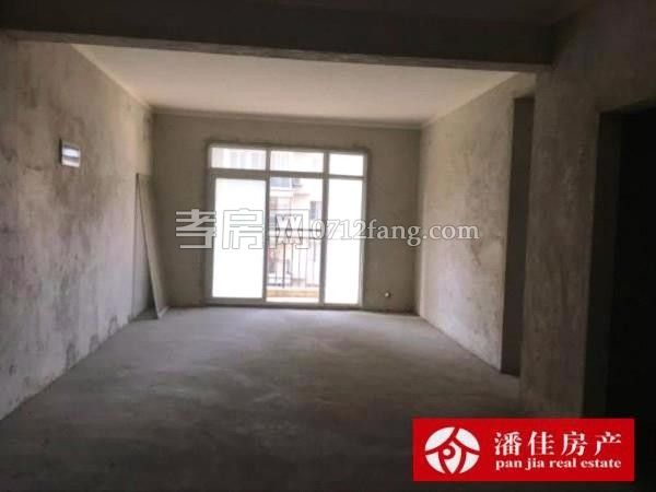 锦绣后湖三室二厅二卫131平精装修11层的9楼