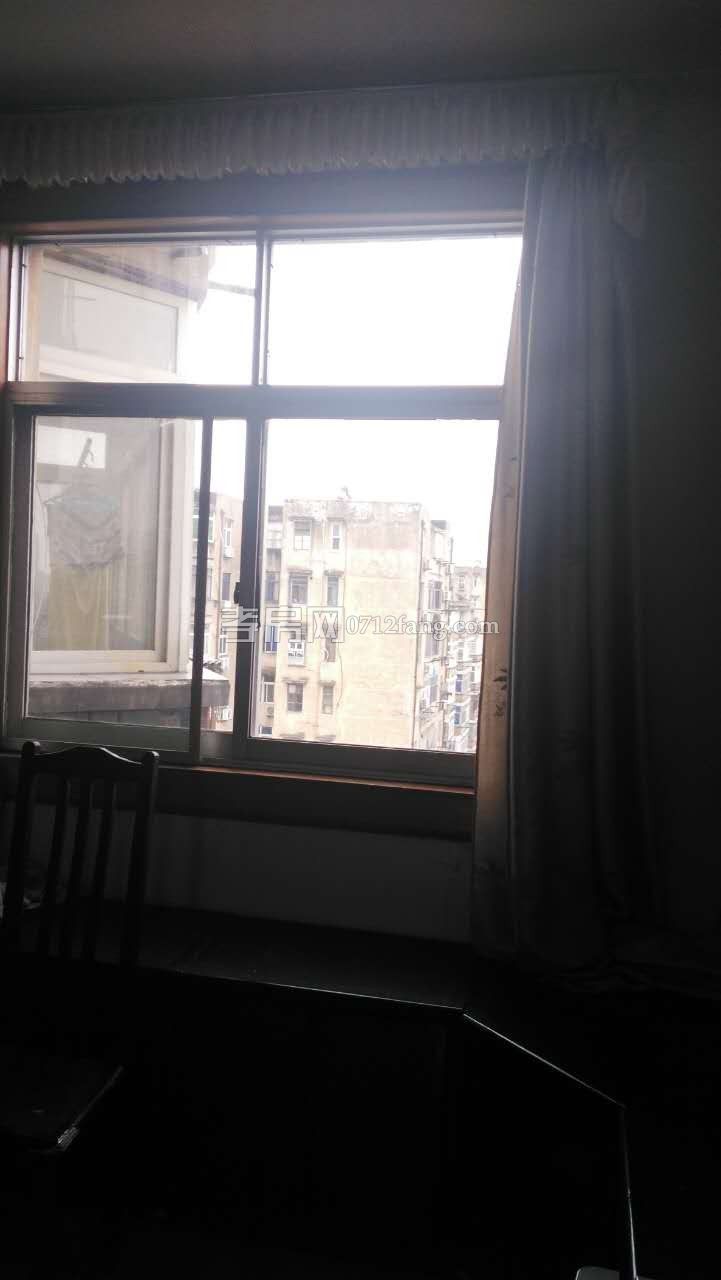 春潮花園精裝房2室2廳