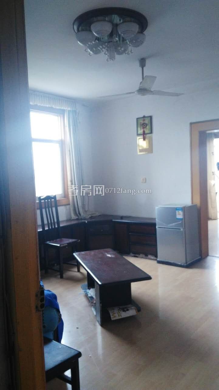 春潮花園精裝房2室2廳