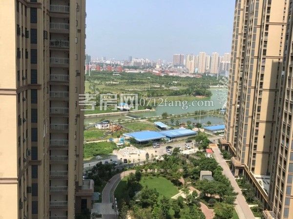 星河天街-帝景灣C8棟120平毛坯房出售