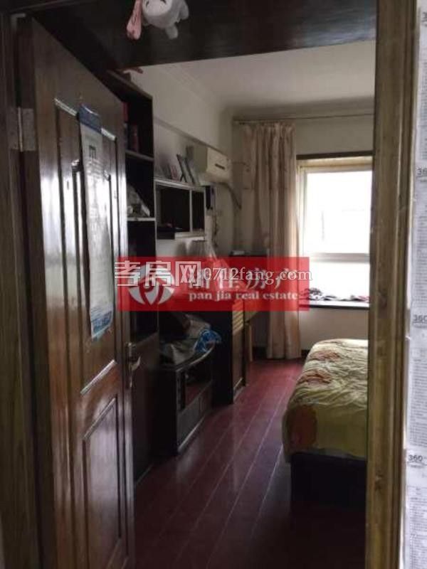 中都巴黎城3室2廳1衛(wèi)95平毛坯中層