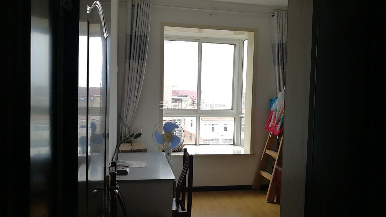 掛口小區(qū)大三房，精裝修，送全套家電，拎包入住