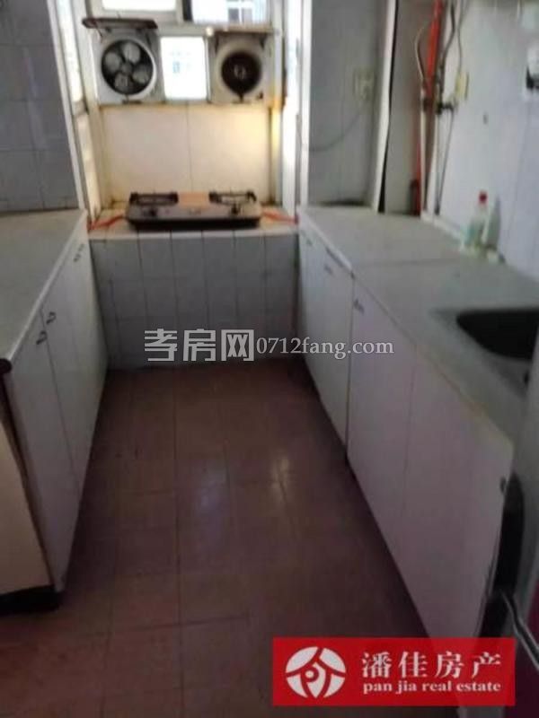 金一華府溫馨2居室毛坯出售