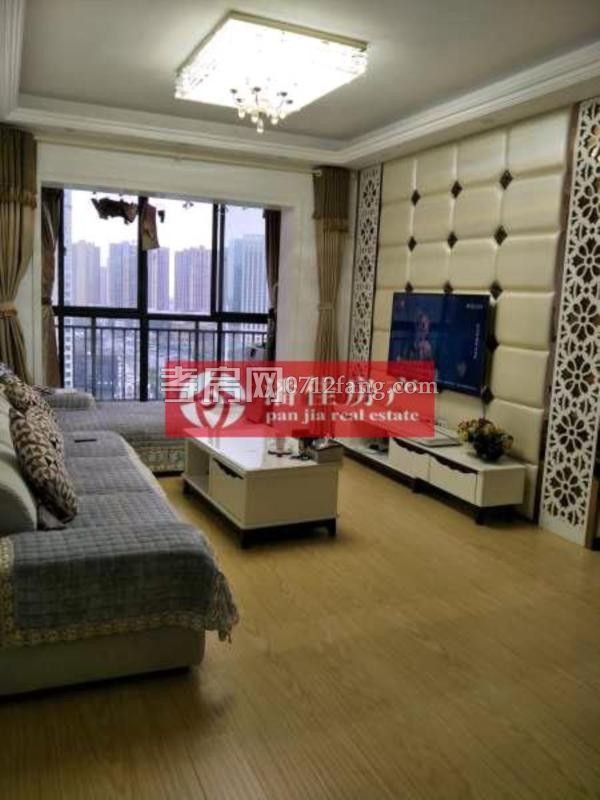 星河天街3室2廳1衛(wèi)2陽(yáng)臺(tái)97送15平觀景高層