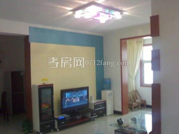 降價了！航空路三室兩廳一衛(wèi)4/6簡單裝修131平米