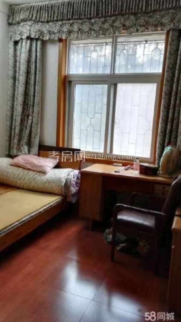 星河天街3室2廳1衛(wèi)2陽(yáng)臺(tái)97送15平觀景高層