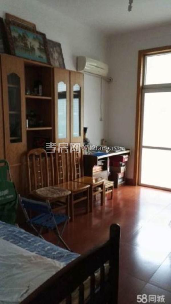 星河天街3室2廳1衛(wèi)2陽(yáng)臺(tái)97送15平觀景高層