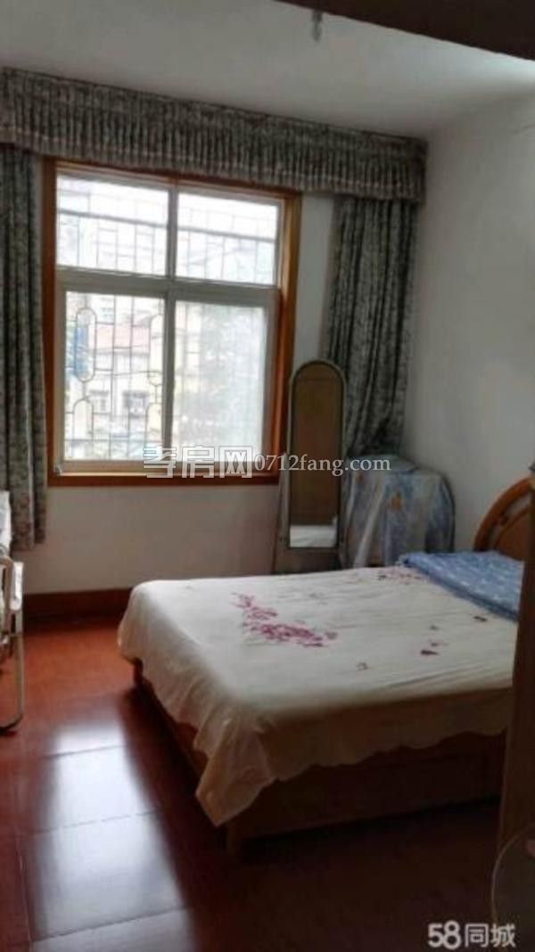 星河天街3室2廳1衛(wèi)2陽(yáng)臺(tái)97送15平觀景高層