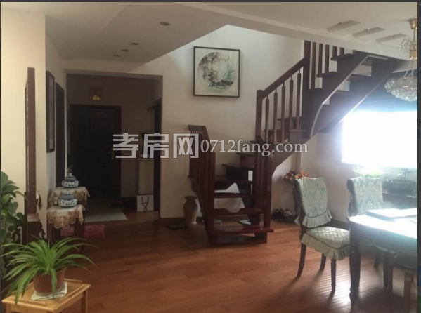 乾坤阳光电梯复式楼