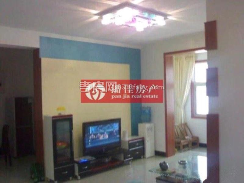 滿二宇濟(jì)商貿(mào)城100平精裝修文化路 楚環(huán)中學(xué)3樓