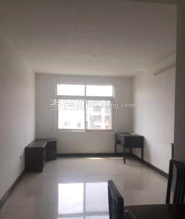 孝柴小區(qū)精裝房3室5/7樓