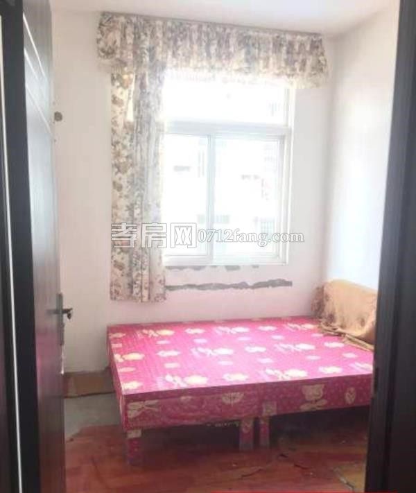 孝柴小區(qū)精裝房3室5/7樓