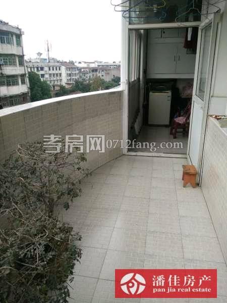 【潘佳房產(chǎn)推薦】【百佳豪庭小高層大戶型134平米高層南北通透精裝98萬】