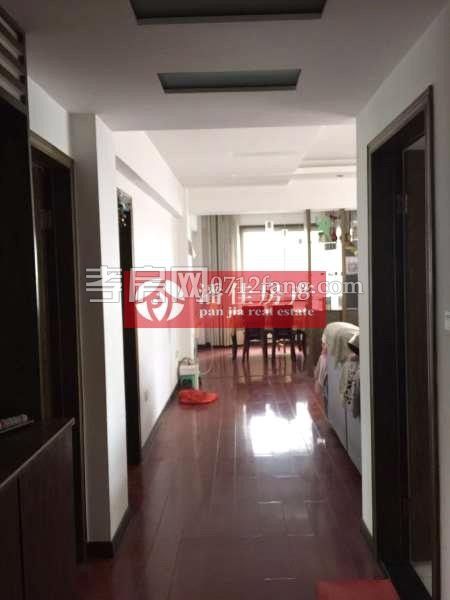 【潘佳房產(chǎn)推薦】【滿五 全洲國際北區(qū)132平米精裝11樓78萬】