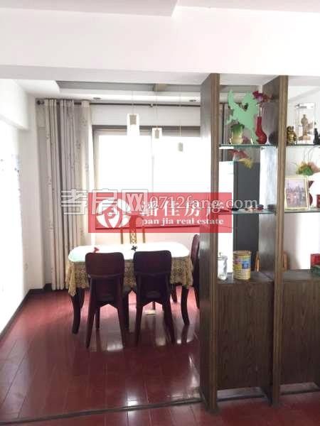 【潘佳房產(chǎn)推薦】【滿五 全洲國際北區(qū)132平米精裝11樓78萬】