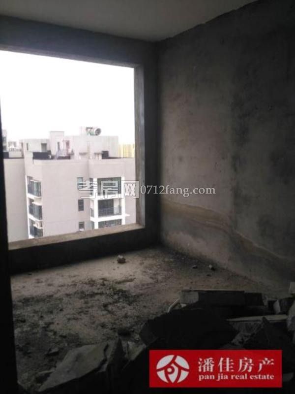 送入戶花園！中建國際一期中層114南北通透