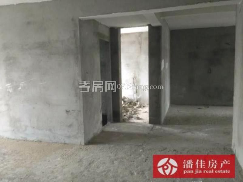 送入戶花園！中建國際一期中層114南北通透