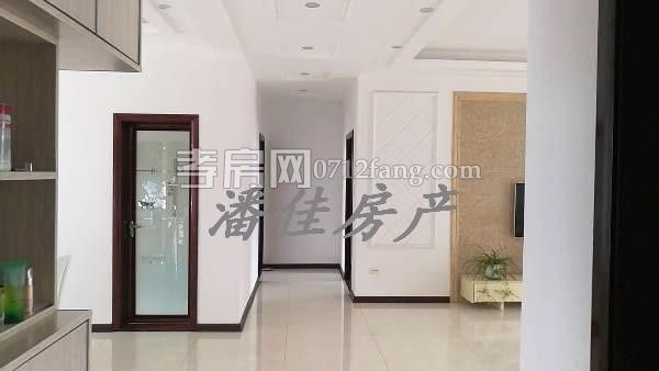 【潘佳房產(chǎn)推薦】【翡翠名都 中層102平米全新精裝75萬】