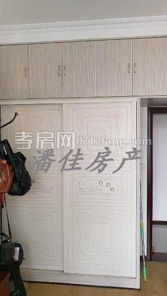 【潘佳房產(chǎn)推薦】【翡翠名都 中層102平米全新精裝75萬】