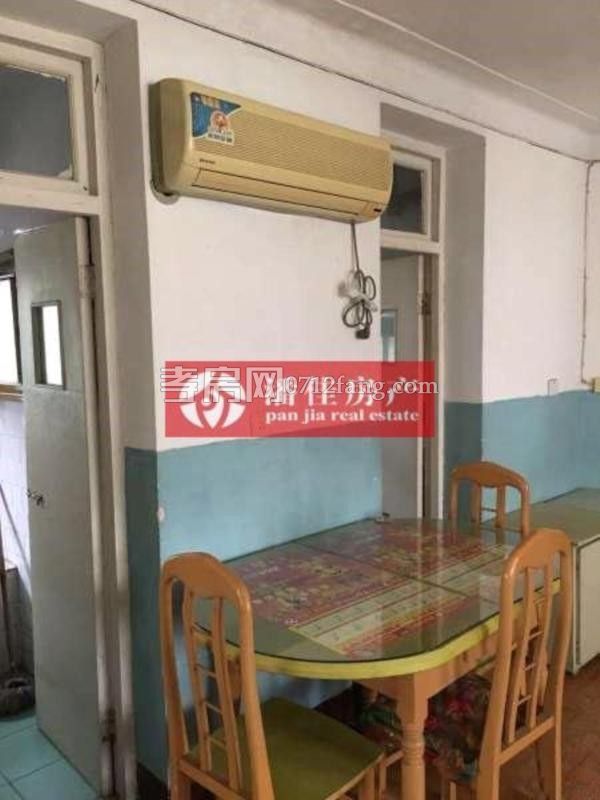 滿二宇濟(jì)商貿(mào)城100平精裝修文化路 楚環(huán)中學(xué)3樓