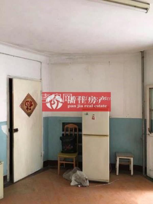 滿二宇濟(jì)商貿(mào)城100平精裝修文化路 楚環(huán)中學(xué)3樓