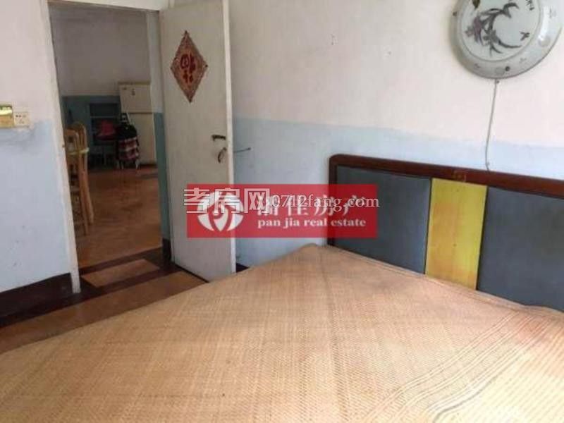 滿二宇濟(jì)商貿(mào)城100平精裝修文化路 楚環(huán)中學(xué)3樓