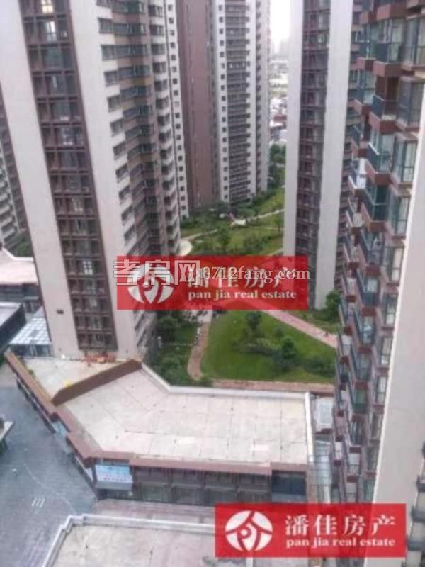 中都巴黎城3室2廳1衛(wèi)95平毛坯中層