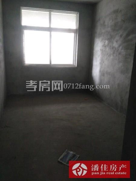 【潘佳房產(chǎn)推薦】【滿二翡翠名都1期137平米中層精裝保持很新帶地暖110萬】