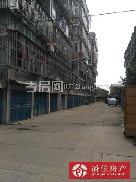 【潘佳房產(chǎn)推薦】【滿二翡翠名都1期137平米中層精裝保持很新帶地暖110萬】