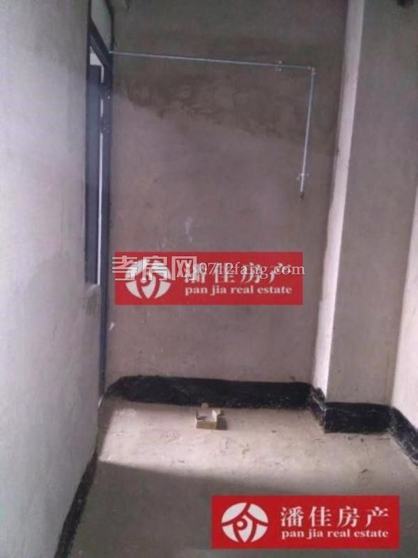 滿兩年北京二路玉泉 旁144.5平3樓