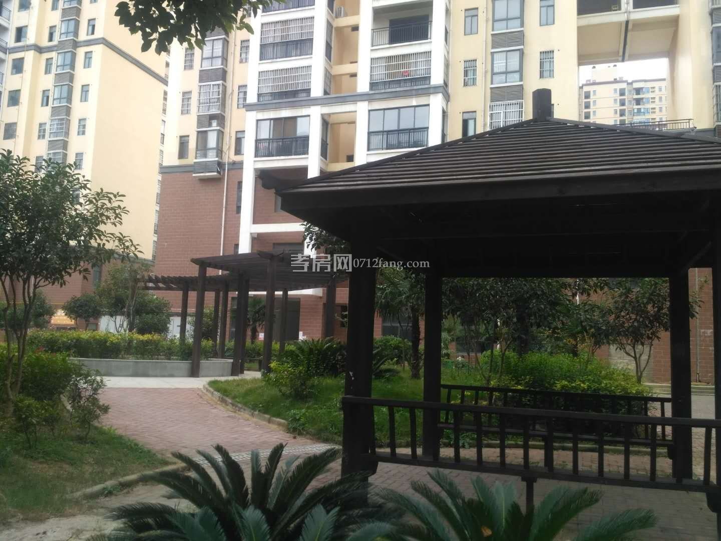 掛口小區(qū)大三房，精裝修，送全套家電，拎包入住