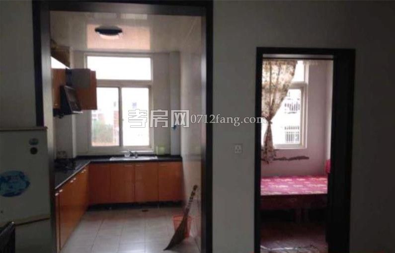 孝柴小區(qū)精裝房3室5/7樓