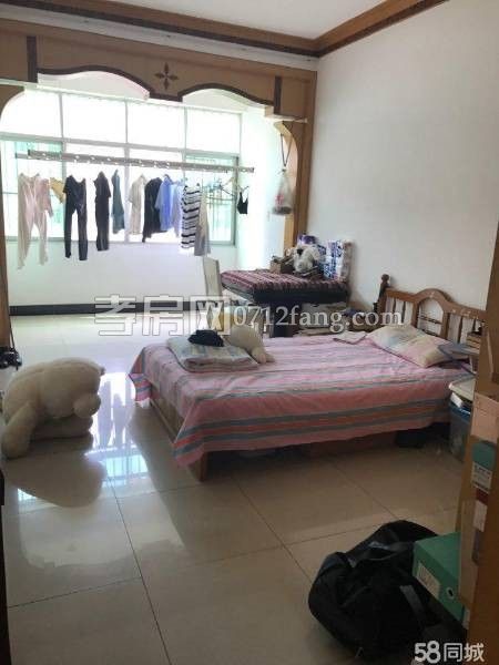 八里街簡單裝修2/6樓3室30萬